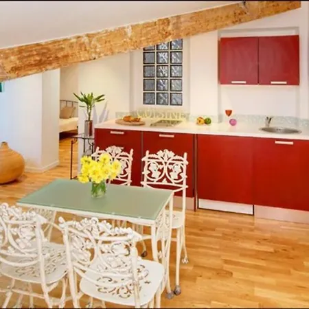 Nice 1 Bedroom Terrace, Best Location