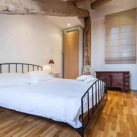 Διαμέρισμα Nice 1 Bedroom Terrace, Best Location