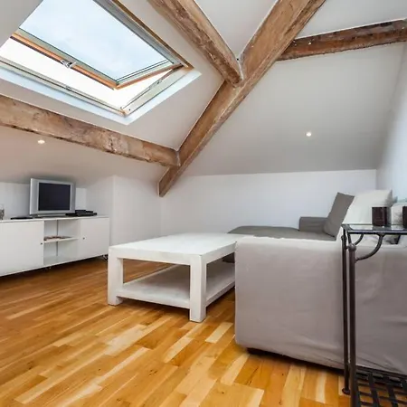 Nice 1 Bedroom Terrace, Best Location