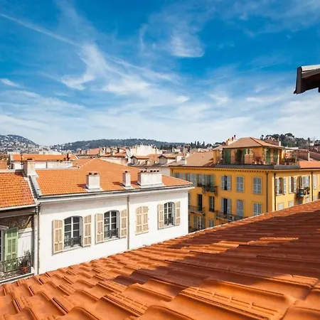 Nice 1 Bedroom Terrace, Best Location Νίκαια
