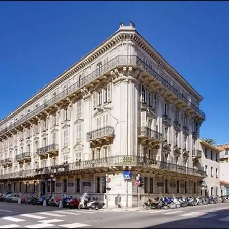 Διαμέρισμα Nice 1 Bedroom Terrace, Best Location *